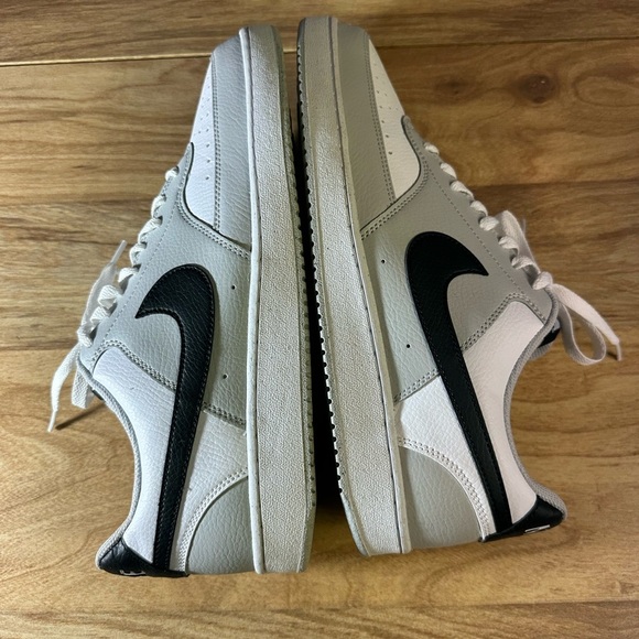 Nike Light Gray Athletic Shoes - Picture 8 of 11